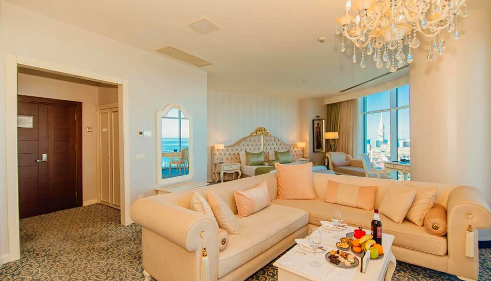 هتل جی آر دبلیو ولموند باتومی